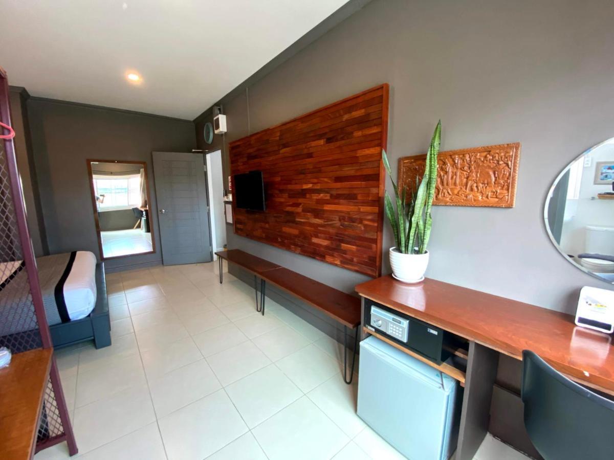 Patuxay Place Vientiane Extérieur photo