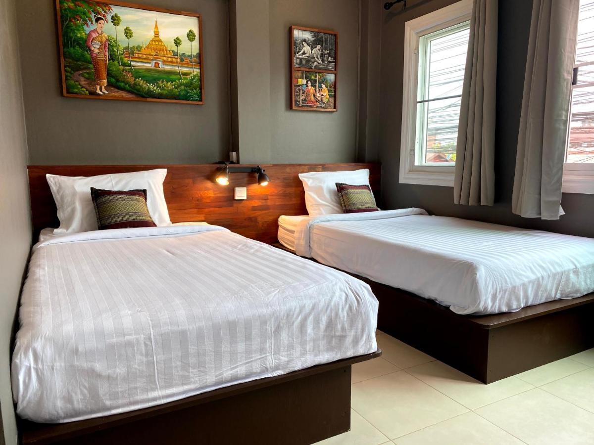 Patuxay Place Vientiane Extérieur photo