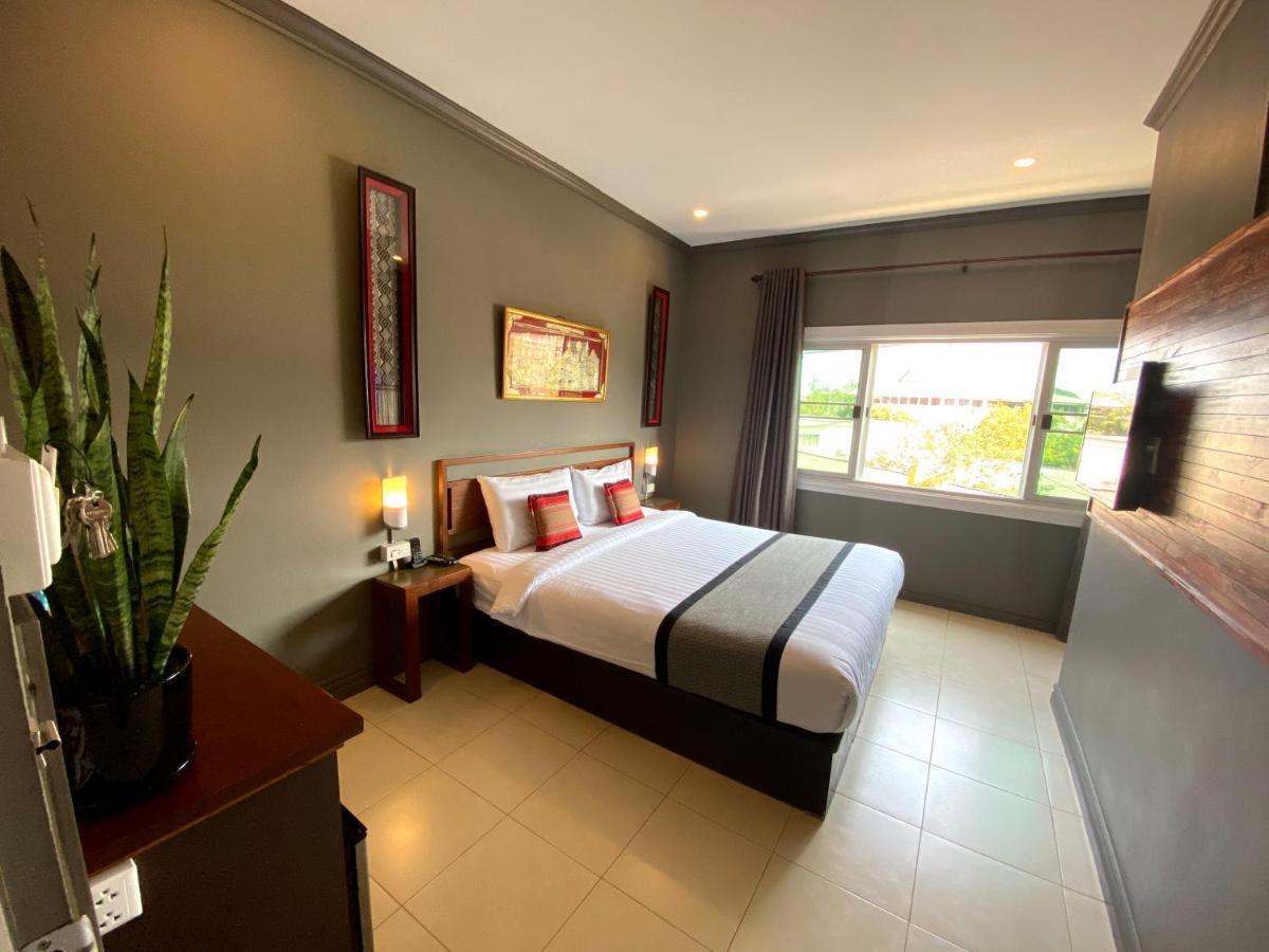 Patuxay Place Vientiane Extérieur photo