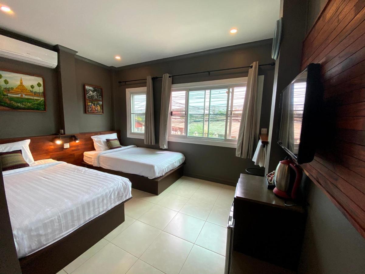 Patuxay Place Vientiane Extérieur photo