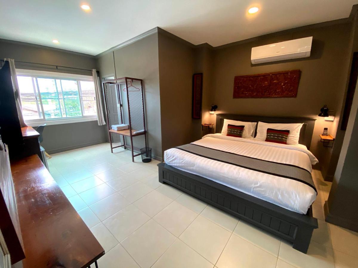 Patuxay Place Vientiane Extérieur photo